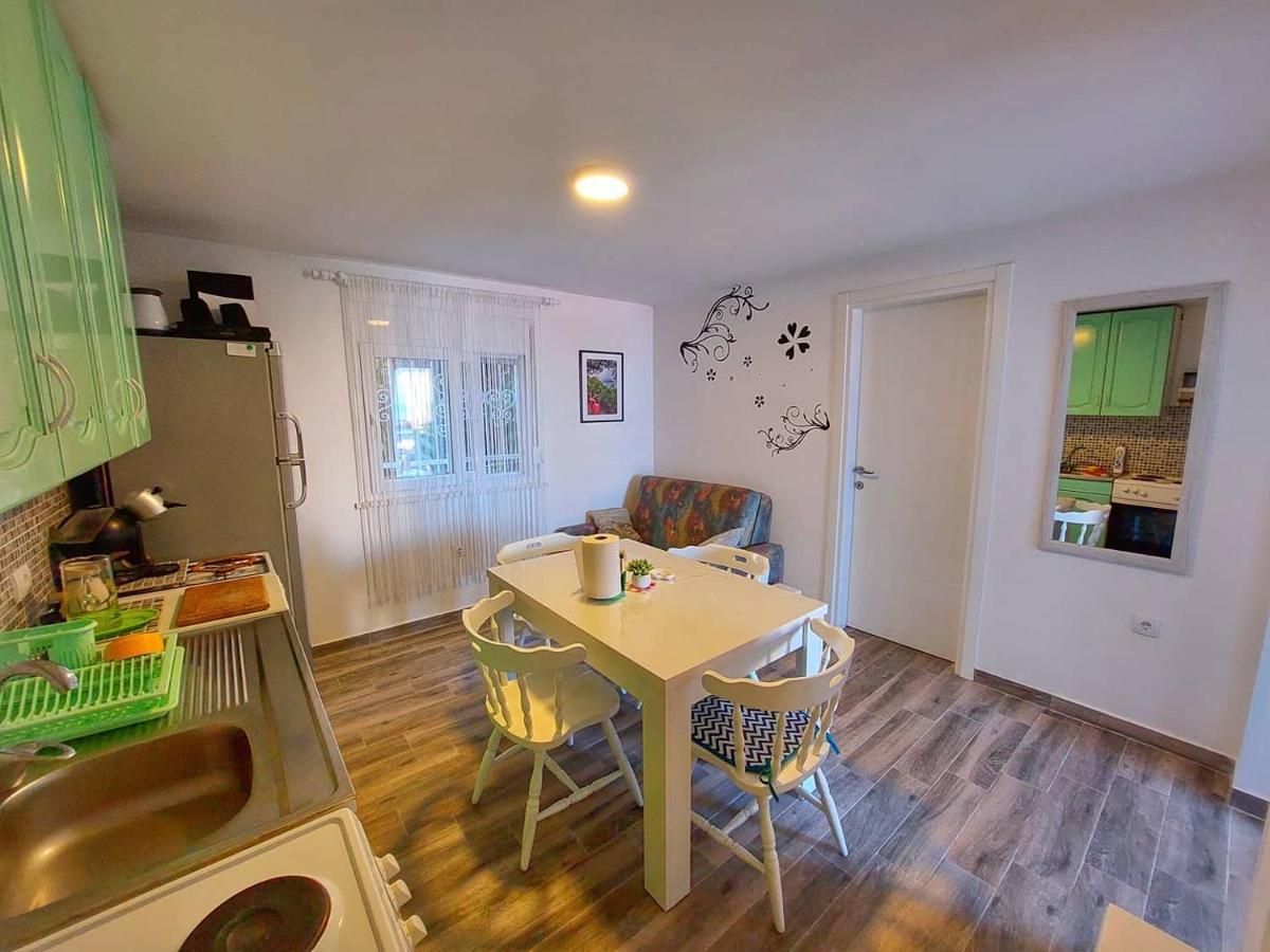 Apartments Marina يوتجيها المظهر الخارجي الصورة