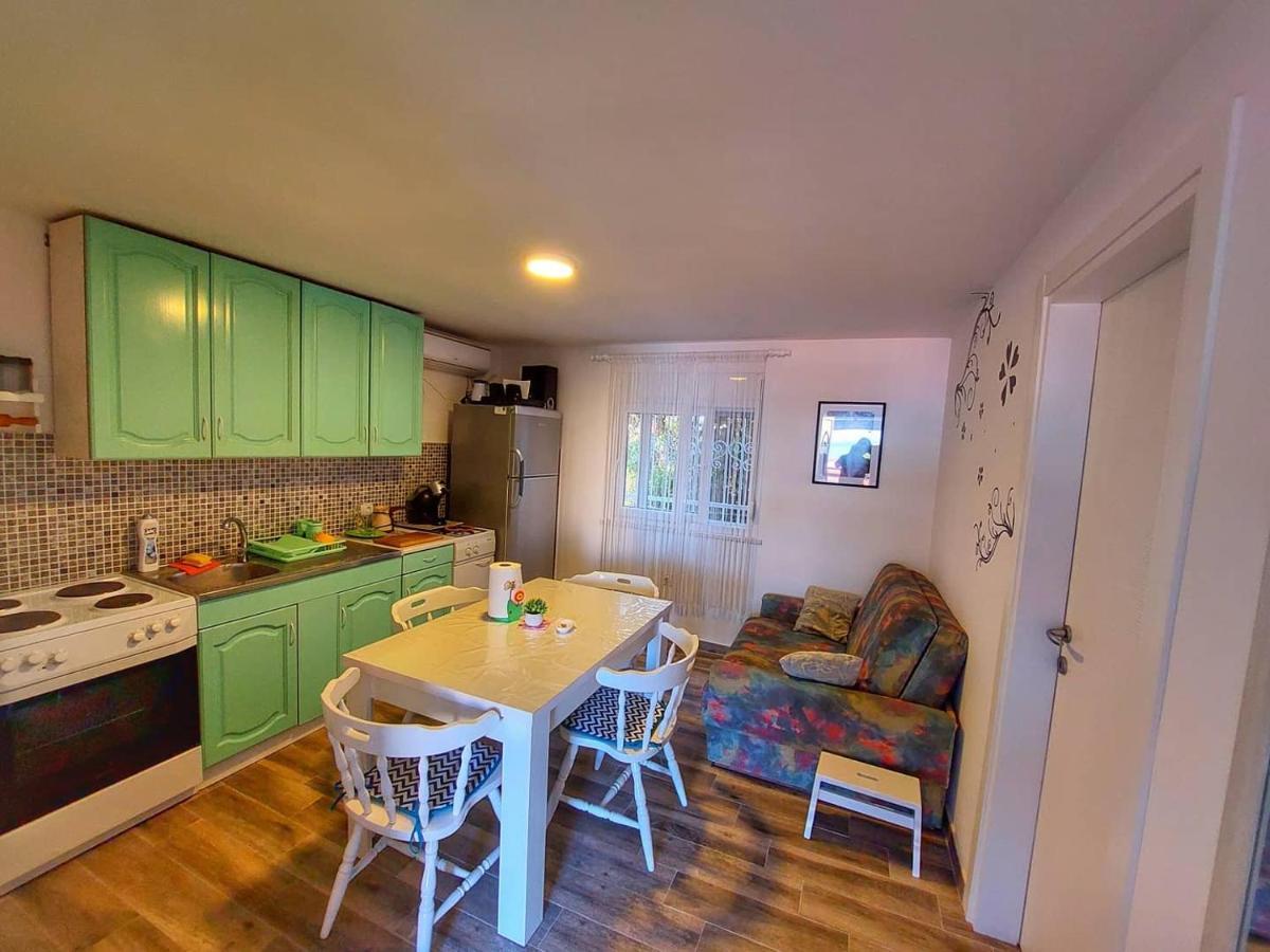 Apartments Marina يوتجيها المظهر الخارجي الصورة