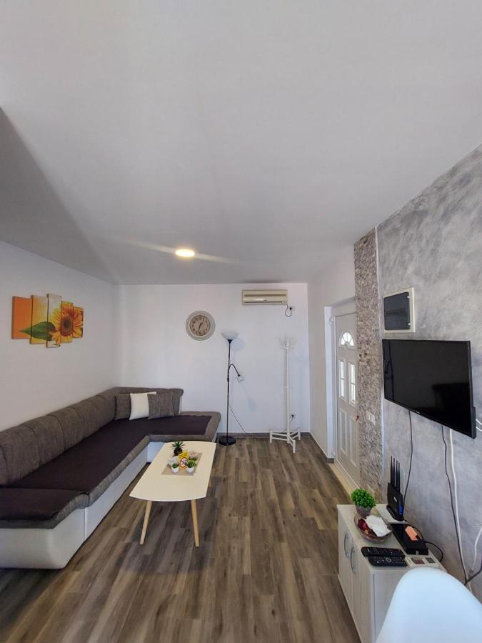 Apartments Marina يوتجيها المظهر الخارجي الصورة