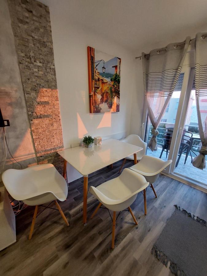 Apartments Marina يوتجيها المظهر الخارجي الصورة